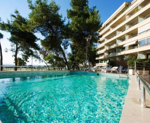 Appartement exceptionnel dans un complexe 5***** en bord de mer avec piscine près de Split - pic 11