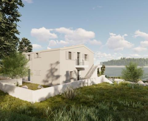 Waterfront apart-house of 6 apartment on Solta island - with potential of conversion into luxury villa - pic 11