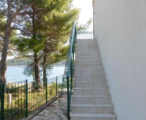 Waterfront apart-house of 6 apartment on Solta island - with potential of conversion into luxury villa - pic 21