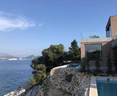 Two modern villas on an isolated island near Dubrovnik which can be united into a single villa with 422 m2 surface and 5656 m2 land plot - pic 17