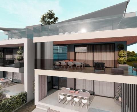 Эксклюзивная новая квартира в 500 метрах от моря в бутик-резиденции в Ровине - фото 3