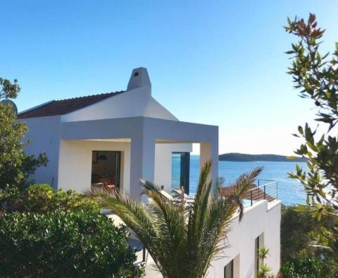 Außergewöhnliche moderne Villa am Meer auf der Insel Vis! - foto 25