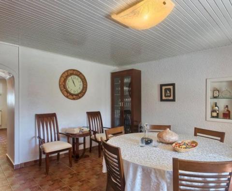Villa traditionnelle à vendre à Kršan à 5 km de la mer - pic 10