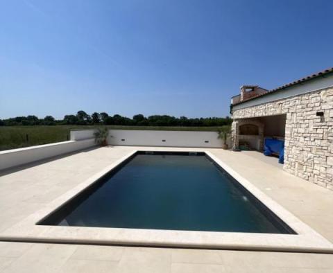 Superbe villa avec piscine dans le quartier de Marcana à 5 km de la mer - pic 4