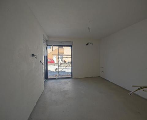 Two newly built semi-detached houses with one swimming pool, package sale - pic 4