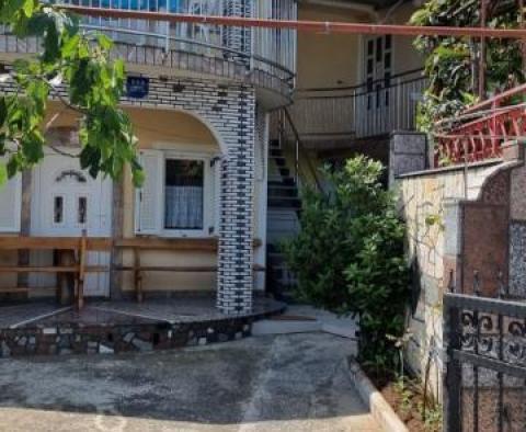 Olcsó 4 lakásos apartmanház Novi Vinodolskiban, tengerre néző kilátással - pic 13