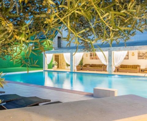 Luxus ingatlan tengerre néző kilátással és medencével Dramaljban, Crikvenicában, ideális bérbeadásra vagy egy nagy család számára - pic 2