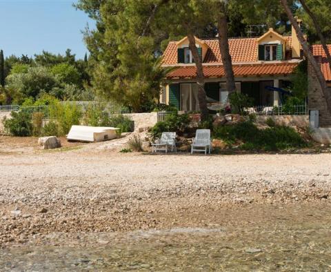 Deluxe first line villa in Supetar on Brac island with a mooring for a boat - pic 5