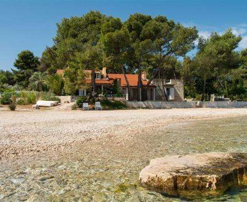 Deluxe first line villa in Supetar on Brac island with a mooring for a boat - pic 2