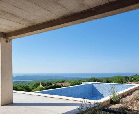 Luxusní vila s bazénem a úchvatným výhledem na moře v oblasti Rabac - pic 4