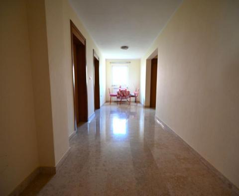 Apart-house of 5 apartments in Valbandon, Fažana - pic 25
