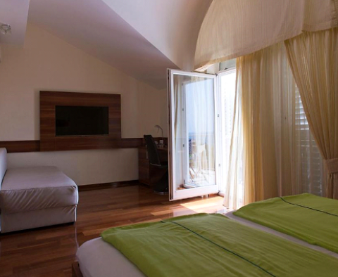 Hôtel confortable à Novi Vinodolski à seulement 150 mètres de la mer - pic 4