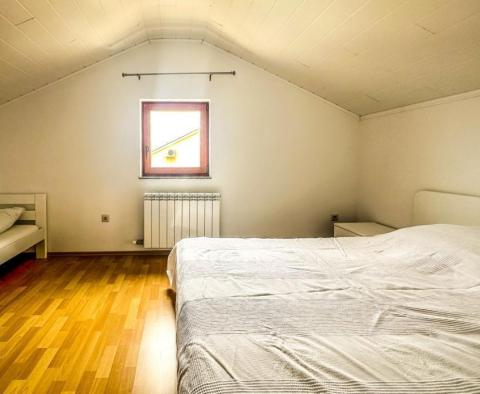Apartment mit atemberaubendem Meerblick und fantastisch niedrigem Preis in Njivice, Omišalj - foto 8