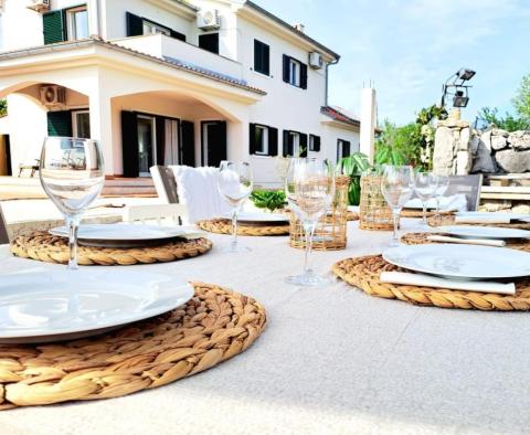 Villa mit Pool in Dobrinj zu verkaufen - foto 6