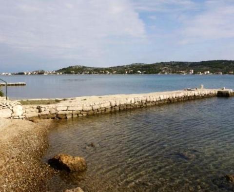 Jedinečný nábřežní zámek v oblasti Šibenik se soukromým molem a soukromou pláží - pic 6
