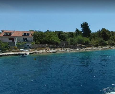 Romantický izolovaný dům na ostrově Drvenik v 1. linii k moři s vlastním molem - pic 7