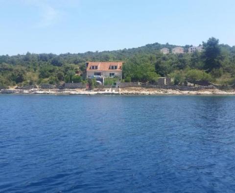 Romantický izolovaný dům na ostrově Drvenik v 1. linii k moři s vlastním molem - pic 18