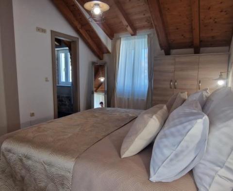 Magnificent villa in Kastel Sucurac only 50 meters from the sea - pic 10