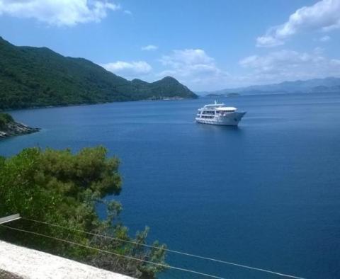 Ideal property for renovation on Mljet island of Calypso, with private beach and boat mooring! 