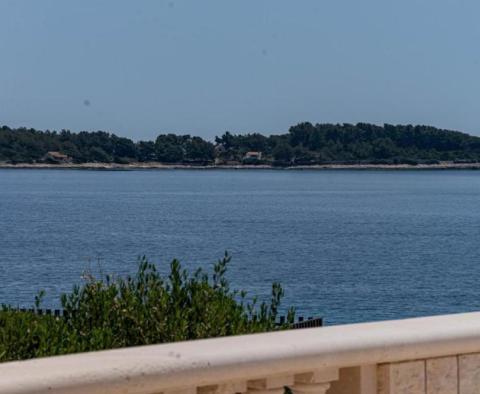 Villa à Korcula sur la 1ère ligne de mer avec une vue incroyable sur la mer et un quai privé pour les bateaux ! - pic 48