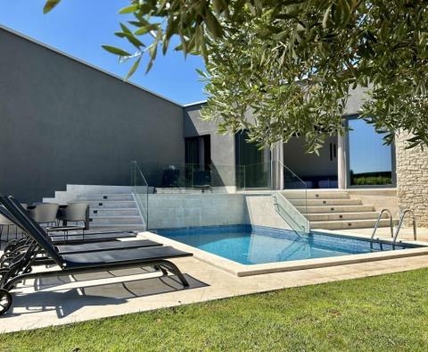 Two new modern villas in Savudrija, Umag, 1,5 km from the beach 