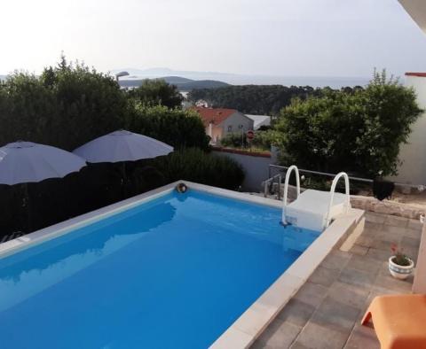 Villa avec piscine sur l'île de Hvar, vue mer - pic 4