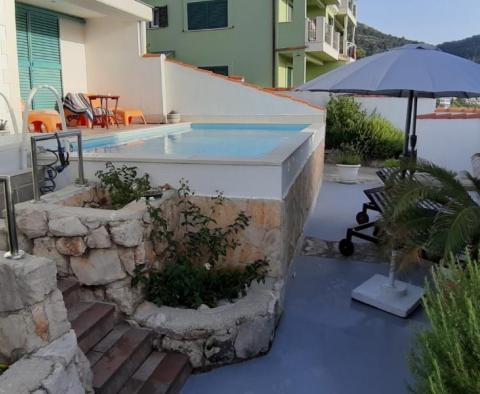 Villa avec piscine sur l'île de Hvar, vue mer - pic 6
