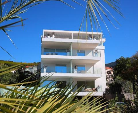 Luxusní rezidence v Ičići 100 metrů od moře nabízí několik apartmánů na prodej - pic 4