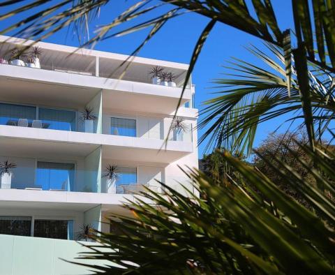 Luxusní rezidence v Ičići 100 metrů od moře nabízí několik apartmánů na prodej - pic 5