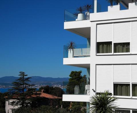 Luxury residence in Icici 100 meters from the sea offers a few apartments for sale - pic 8