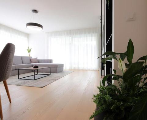 Luxusní rezidence v Ičići 100 metrů od moře nabízí několik apartmánů na prodej - pic 23