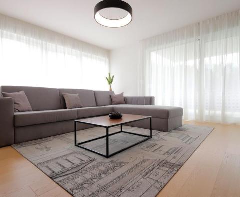 Luxusní rezidence v Ičići 100 metrů od moře nabízí několik apartmánů na prodej - pic 24