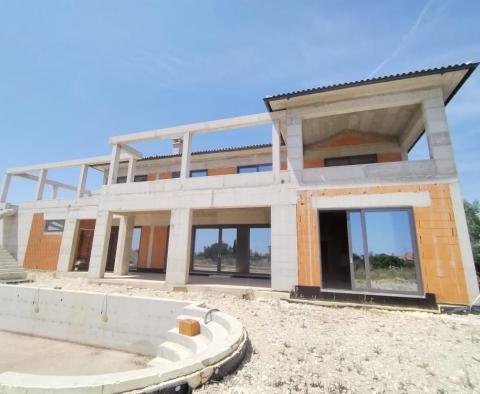 Magnificent villa under construction in Vodnjan area, with sea views 