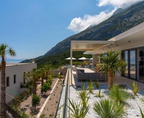 Nouvelle villa fantastique à Makarska avec vue imprenable sur la mer - pic 10