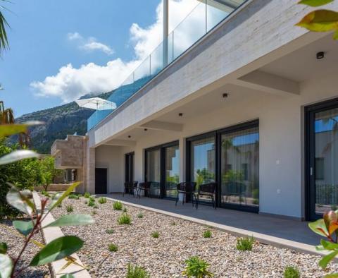 Nouvelle villa fantastique à Makarska avec vue imprenable sur la mer - pic 11