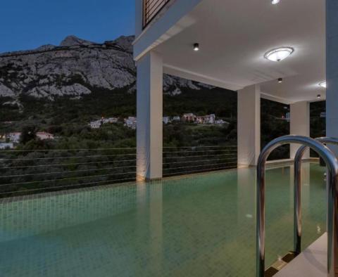 Nouvelle villa lumineuse à Veliko Brdo, Makarska, avec une vue imprenable sur la mer - pic 30