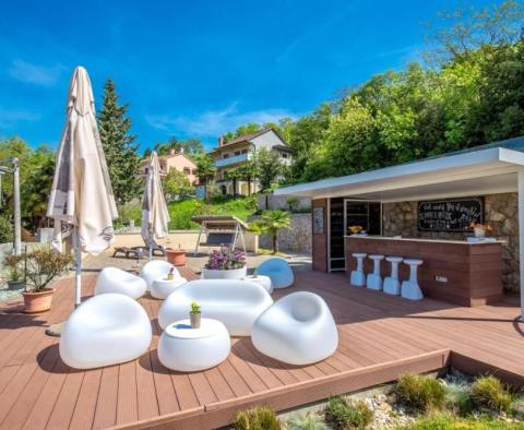 Жилой дом 700 м2 с бассейном + 6000м2 земли с проектом оздоровительного курорта на 28 номеров в Ловране - фото 9