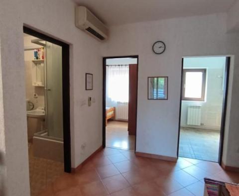 Apartment house in a quiet and sought-after location in Pula area! - pic 32