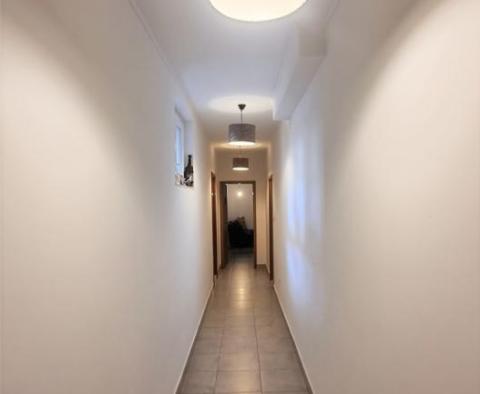 Роскошно отремонтированная квартира в Дворце Диоклетиана в Сплите - отлично подходит для сдачи в аренду - фото 14