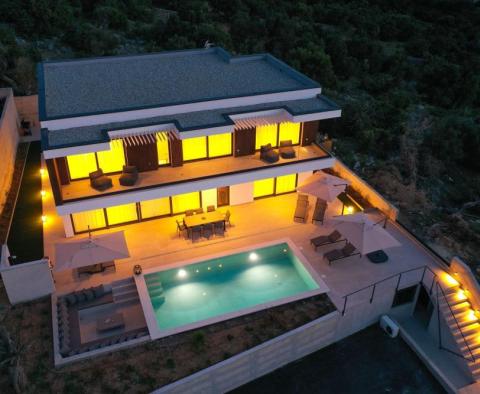 An exceptional modern villa with a swimming pool on Pag island, Novalja area - pic 6