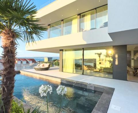 Luxury villa in a top location near Split, with sea views - pic 4