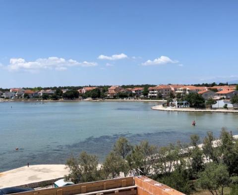 Luxusní moderní vila v oblasti Zadar (Privlaka), 1. linie k moři - pic 6