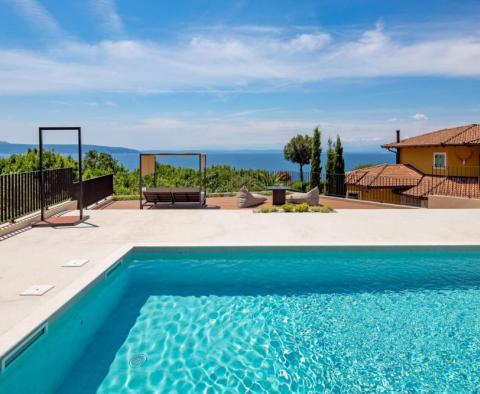 Neu erbaute mediterrane Villa auf einer hohen Klippe, erste Reihe zum Meer - foto 5