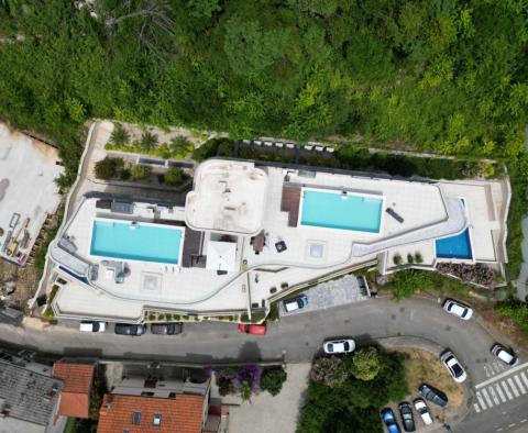 Csodálatos új rezidencia Zaha Hadid stílusban Abbáziában - pic 12