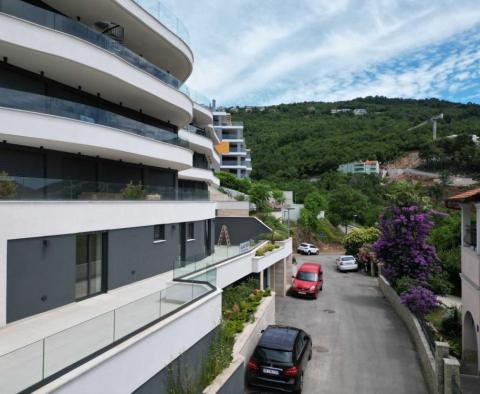 Csodálatos új rezidencia Zaha Hadid stílusban Abbáziában - pic 21