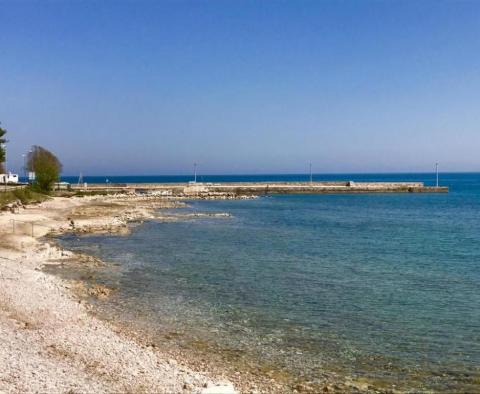 Nouveau complexe sensationnel 5***** dans la région d'Umag à 100 mètres de la plage propose une villa avec piscine - pic 15