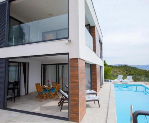 Marvellous new villa in Podstrana - pic 7