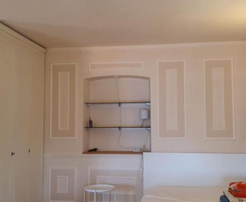 Cena snížena - Fantastický apartmán v první řadě k moři v centru Opatije v historické vile s výhledem - pic 9