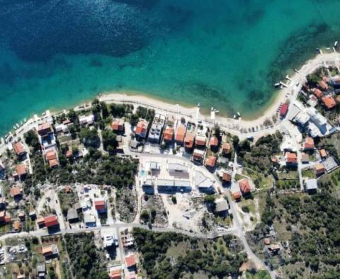 Appartements à prix raisonnables dans une nouvelle résidence à Grebastica, à 200 mètres de la mer - pic 2