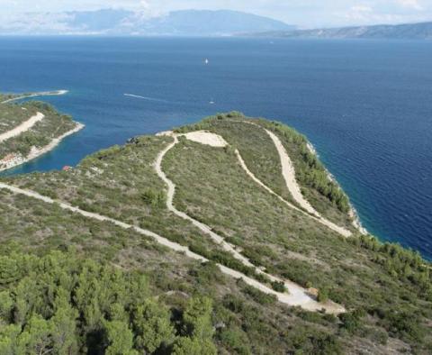 Agro land plot for sale in Jelsa area, on Hvar island - 1st line to the sea - pic 3